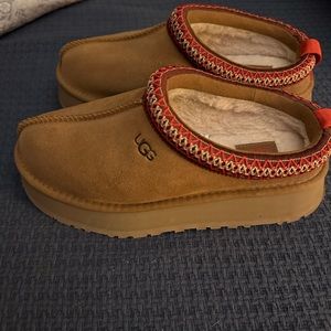 UGG TAZZ Tasman PLATFORM Slipper Clogs Mules CHESTNUT SIZE 8 no box.